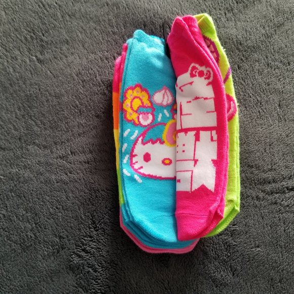 Hello Kitty 5 pack no show socks - Picture 5 of 9